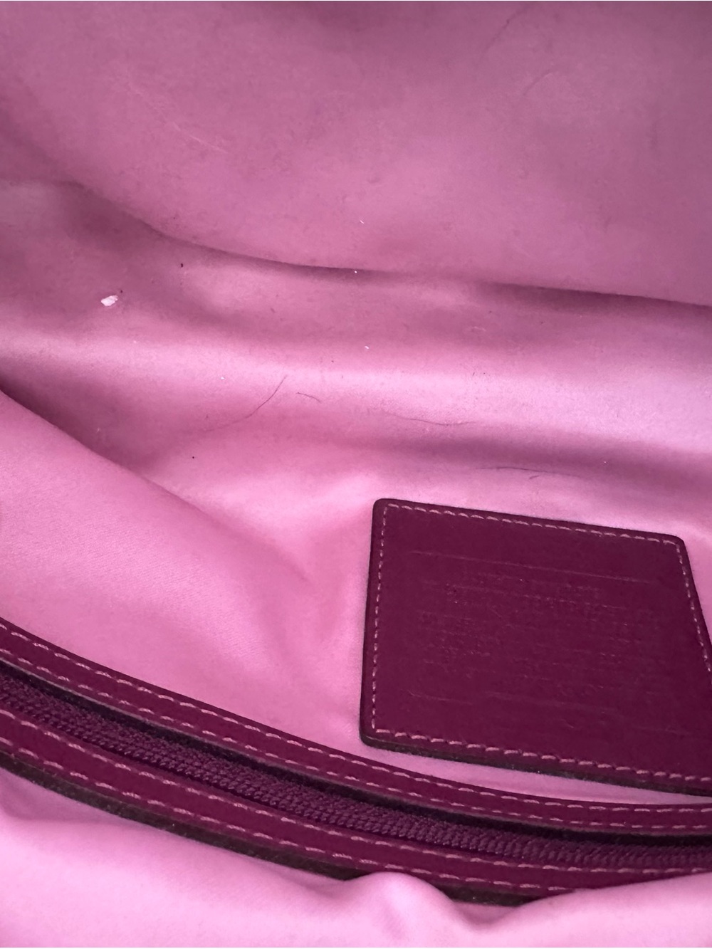 Coach Magenta Leather Kiss-Lock Satchel with Gold Hardware - Picture 4 of 7